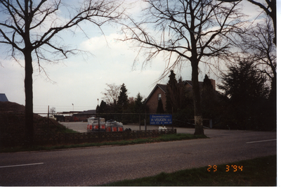 580264 Ingang Bouwmaterialen H.Veugen aan de Meijelseweg 21-23, april 1994