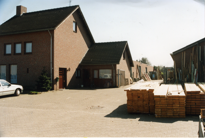 580364 Woning en houtopslag aan 't Moleneind 9, 1991
