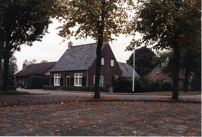 580400 Woonhuis op de hoek van de Molenweg 9 en de Berglandstraat, Oktober 1991