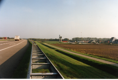 580457 A67 richting Venlo, met rechts Motel Nobis, 1990-2000