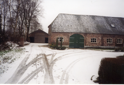 580603 Boerenwoning in de sneeuw van Spierings aan de Oostappensedijk 56, 1990-2000