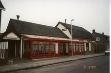 580678 Links zaal Piet van Eijk links en rechts De Pandoer, Februari 1994