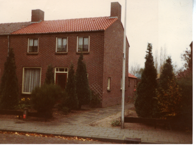 580691 Woonhuis aan de Pastoor Arnoldstraat 10, November 1982