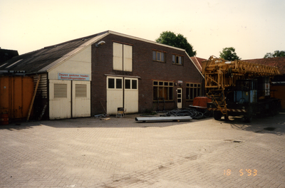 580715 Bedrijfsruimte van Berkbouw aan het Vorstermansplein, 18-5-1993