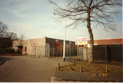580870 Bedrijf Jan Bakens Beneluxservice aan de Prins Bernhardstraat op de hoek van de Langstraat, 28-2-1994