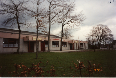 580871 Feestzaal en Snookerbar Andorra aan de Prins Bernhardstraat op de hoek van de Langstraat, 5-4-1994