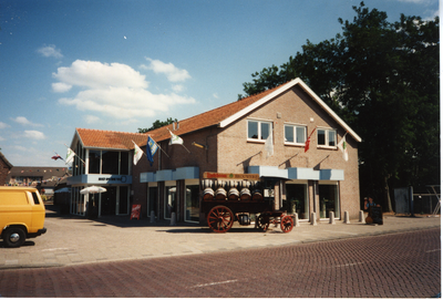 580873 Drankenhandel aan de Prins Bernhardstraat 56, 1990-1995