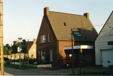 581008 Woonhuis met carport aan de Tamboerstraat 10, 1990-2000