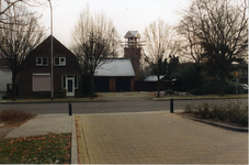 581023 Zicht op de Tuinstraat met op de achtergrond een toren in de tuin van J. v.d.Boomen, 2000-2010