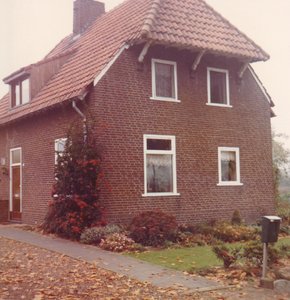 581065 Woonhuis aan de Vinkenstraat 4, November 1992