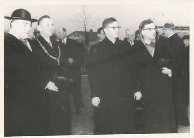 576120 Inhuldiging deken H. van Pelt , 2-1960