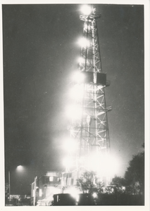576153 Proefboring naar olie op de Brand in Asten, 1952