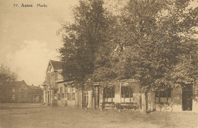 576615 Markt met postkantoor, 1920-1940