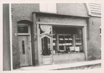 576776 Bakkerij en banketwinkel van Slaats, Burgemeester Wijnenstraat, 1955