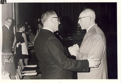 577057 Even tijd voor een gesprek met burgemeester Ploegmakers, 1968