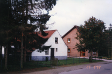 581323 Twee woningen aan de Polderweg, 25-8-1992