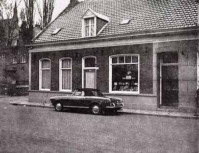 3090 Sigarenwinkel Tielemans, Hoogstraat 303, 1964