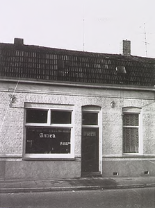 3129 Antiekwinkel G.v.d.Ven, Kruisstraat 3, 1966