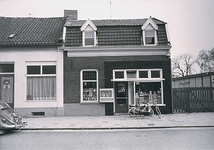 27642 Kruidenier, Hoogstraat 221, 03-1972