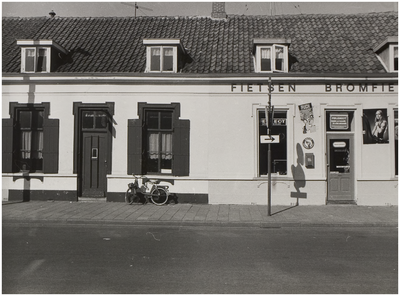 69739 Rijwielhandel Dresselaerts, Willemstraat 64, 03-1972