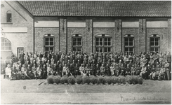 191224 Personeel van Distributie Kringbureau, 1945