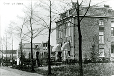 210109 Huis van Weij Rudolf van de met Rijsdijk dhr. IJzergieterij samen begonnen. Op achtergrond Villa Notaris Hockers, 1910