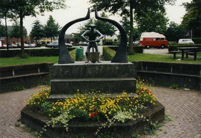 210954 Peelwerker monument, 2002