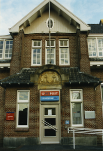 210982 Postkantoor ingang, 11-2001