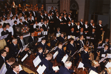 214402 Het 100-jarig jubileum van de harmonie St. Cecilia: Het Astens Gemengd koor, de Peelgalm en de harmonie tijdens ...
