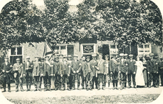 230029 Rijwielclub De Zwaluw uit Someren. Opgericht in 1909 op de Postel. Oprichters: Leonardus van der Vleuten en ...