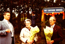 230708 Opening van het Piet Cortooms wegske met van links naar rechts Wim Hurkmans, Til Cortooms,Piet Cortooms, 10-6-1978