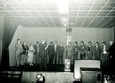 231297 Voorstellen van de nieuwe gemeenteraad, 19-3-1986