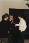 231519 Bokskampioen Mario van Vijfeiken ontvangt de felicitaties., 13-11-1987