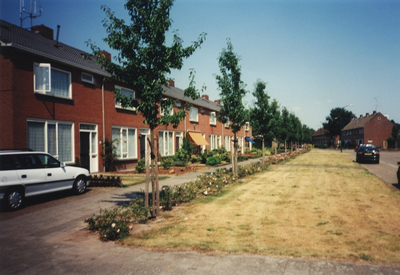 234644 Bosselerstraat: gezien vanaf de Sijlkensstraat, richting Zuiderstraat, 08-1999