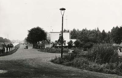 236176 Rijksweg: cafe Roxs , 09-1960