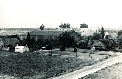 236382 Panorama van Industrieterrein Sluis 11: genomen vanaf de Standerdmolen aan de Schoolstraat, in de richting van ...