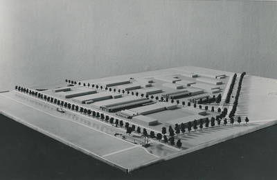 237277 Maquette van industrieterrein Sluis 11., juni 1951