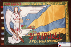 21 Vlag van 1903-1953 NED. KATH. BOND VAN VERVOERSPERSONEEL ST. RAPHAEL AFD. MAASTRICHT uit MAASTRICHTDatering 1953