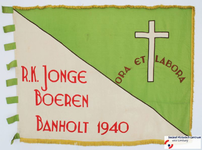 76 Vlag van RK JONGE BOEREN BANHOLT 1940 ORA ET LABORA uit BANHOLTDatering Onbekend