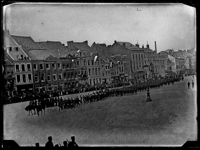 126 Militaire parade; Koninginnedag, 31-08-1898