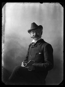 2 Portret; Alphons Olterdissen, circa 1910