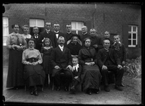 99 Familieportret; erf; boerderij, 14-11-1914