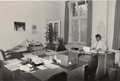 3498 kantoor; administratie; personeel, circa 1986
