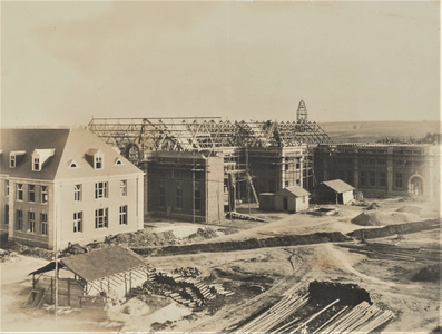 3535 nieuwbouw; Hooghees; in de steigers, 1922