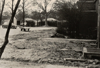 3572 tuin; stukje gevel, 1966