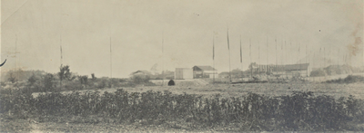 3606 terrein; palen; boerderijen; opslagcontainer, circa 1920