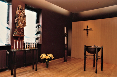 3668 Mariabeeld; kaarsen; doopvont; doopkaars, 1993