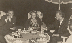 4192 echtpaar Van Rooy en echtpaar Van Grunsven, 1964-07