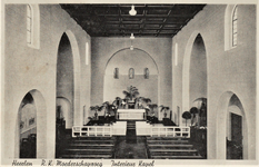 4771 prentbriefkaart; interieur; kapel; Heerlen, circa 1943