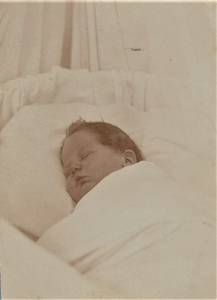 4822 slapen; wieg; baby, 1935